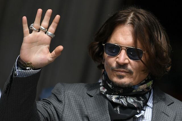 Chegada de Johnny Depp ao tribunal em Londres (julho, 2020).