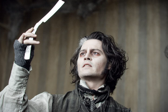 Johnny Depp nas filmagens de 'Sweeney Todd: O Terrível Barbeiro de Fleet Street' (2007).