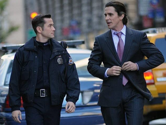 Joseph Gordon-Levitt e Christian Bale em 'O Cavaleiro das Trevas Renasce’ (2012).