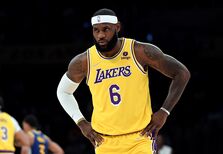 Os 10 jogadores mais bem pagos da NBA