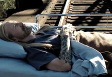 Alec Baldwin não foi o primeiro. As trágicas histórias dos acidentes com adereços em Hollywood