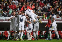 Como é que a seleção sérvia gastou o dinheiro que ganhou no jogo com Portugal? 