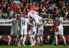 Como é que a seleção sérvia gastou o dinheiro que ganhou no jogo com Portugal? 