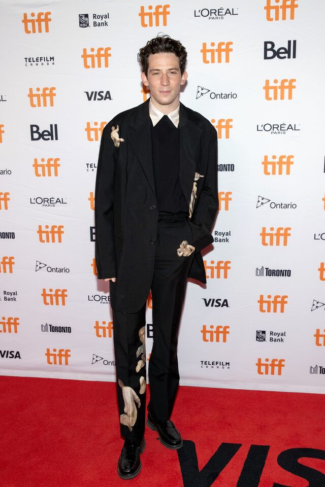Josh O’Connor na estreia do filme 'Mothering Sunday' no Festival de Cinema de Toronto, Setembro 2021