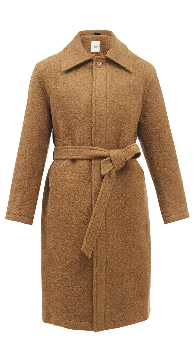 Casaco em lã, €725, Le 17 Septembre