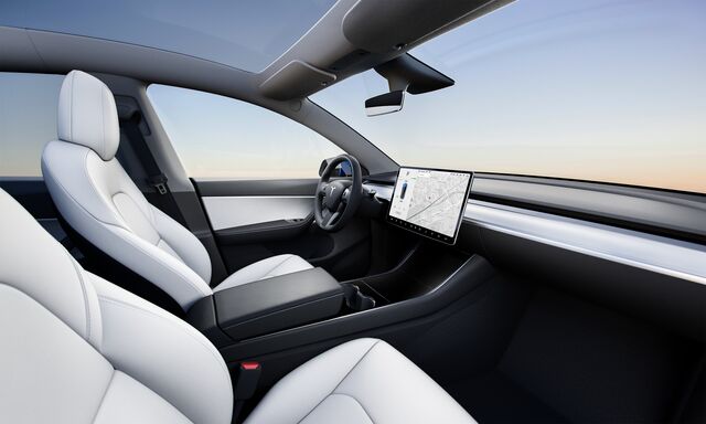 Interior do Model Y, Tesla