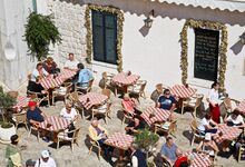 Da Ásia à Europa. 5 destinos de sonho que estão abertos a viajantes totalmente vacinados
