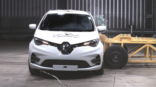 Renault Zoë embate lateral.