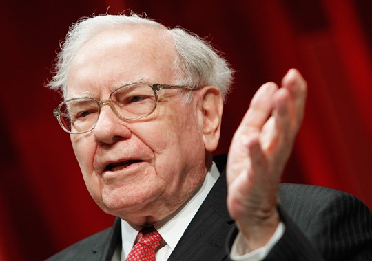 Como investir passo a passo, segundo Warren Buffett, um dos homens mais ricos do mundo