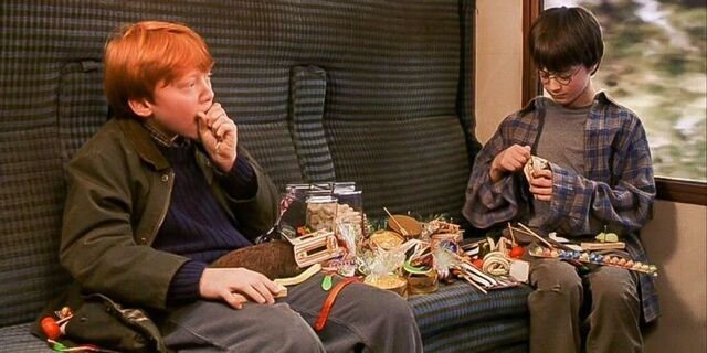 Rupert Grint e Daniel Radcliffe em 'Harry Potter e a Pedra Filosofal'