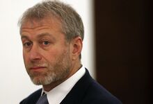 Quem quer comprar o Chelsea? Como a invasão russa da Ucrânia está a agitar o futebol inglês