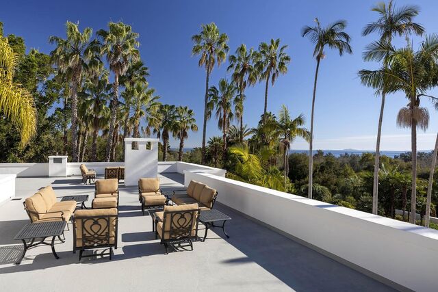 Terraço com vista para o mar