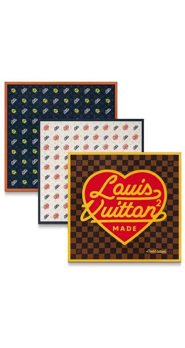 Conjunto de lenços em algodão e seda estampados, €420, Louis Vuitton