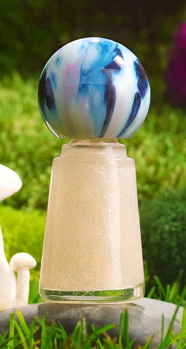 Verniz The Whole Dewniverse, €18, Pleasing