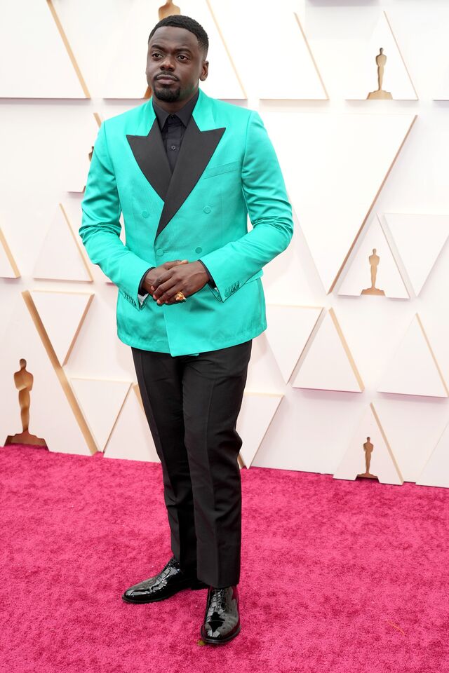 Daniel Kaluuya com smoking Gucci