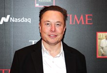 Elon Musk celebra compra do Twitter enquanto Tesla perde milhões