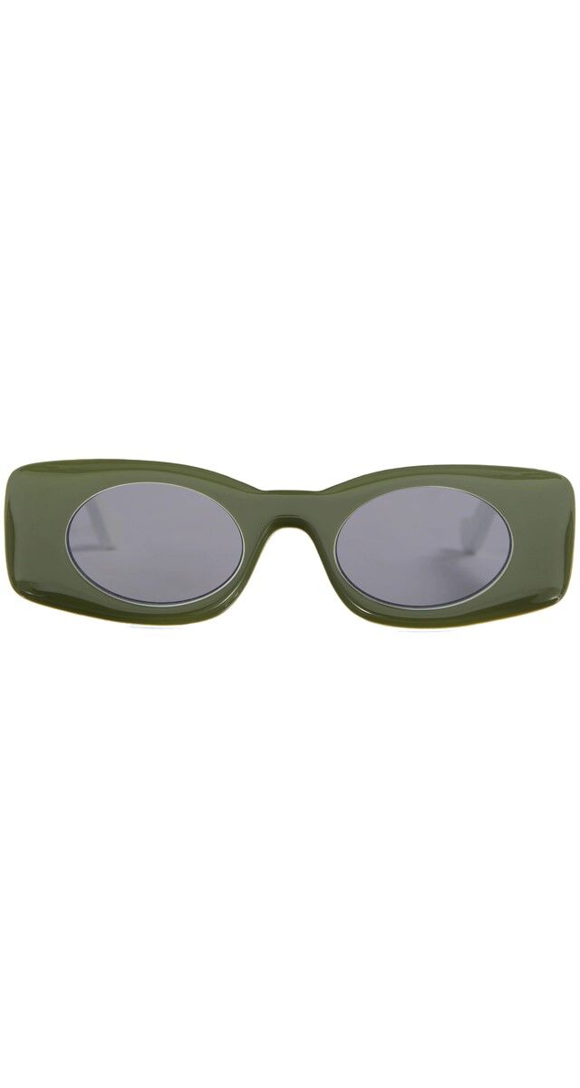 Óculos de sol Paula’s Ibiza em acetato, €300, Loewe