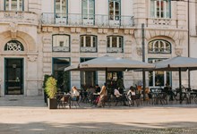 Vamos à esplanada do restaurante mais infame de Lisboa?