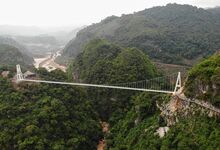 Esta ponte feita em vidro é uma das mais temidas do mundo