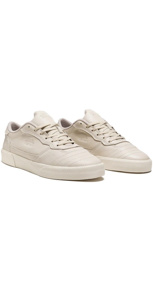 Ténis Cambridge em pele, €114,90, Lakai na Skatedeluxe