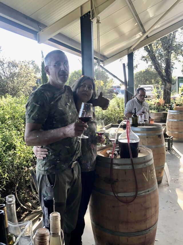 Luís e Joana nas provas dos vinhos da “casa”