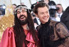 Harry Styles desenha coleção em parceria com a Gucci 