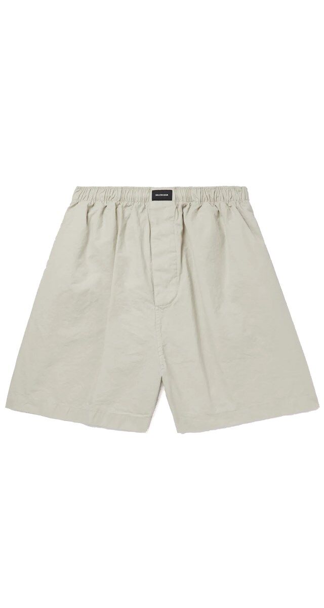 Calções em popeline de algodão, € 495, Balenciaga