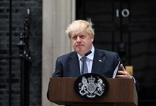 Boris Johnson: a carreira do quebra-regras sempre-em-pé, cuja sorte finalmente se esgotou