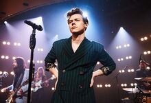 A rotina excêntrica que Harry Styles segue após os concertos