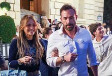 Ben Affleck exibe relógios raros em Paris