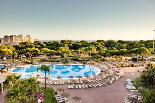 Uma das piscinas do Resort de quatro estrelas
