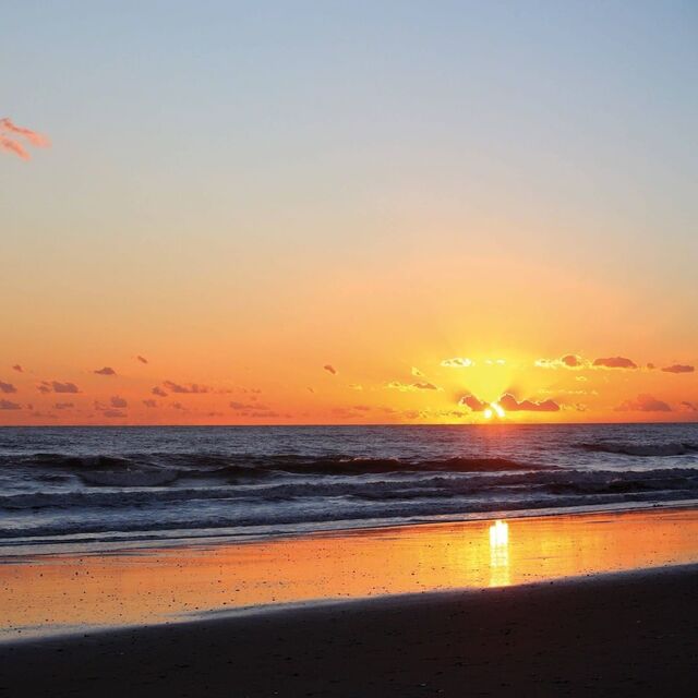 Pôr do sol na praia de los Enebrales
