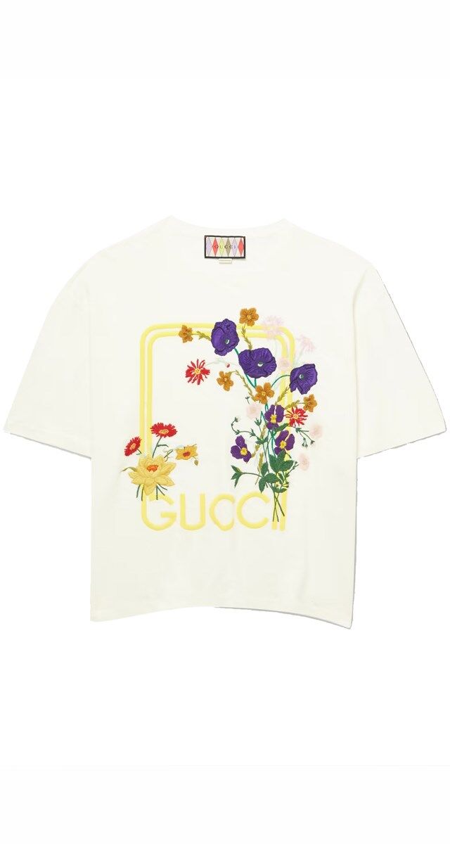 T-shirt em Jersey de linho bordado, €790, Gucci