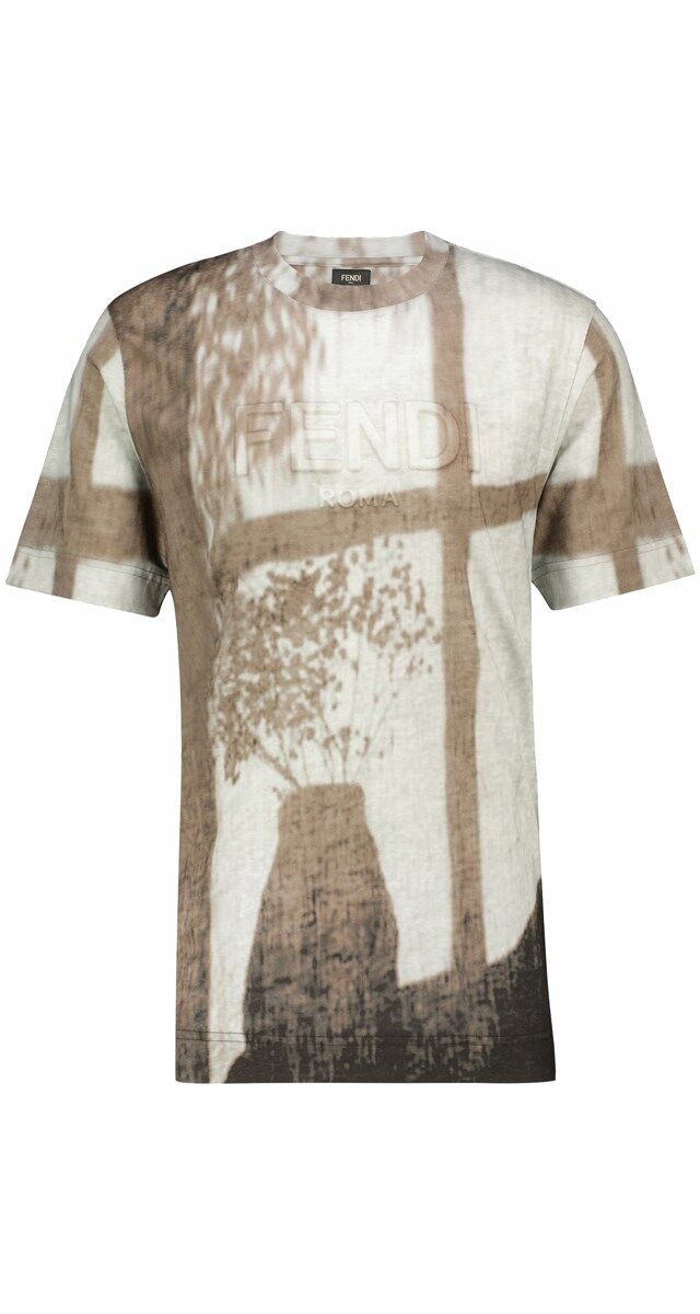 T-shirt em jersey de linho, €690, Fendi