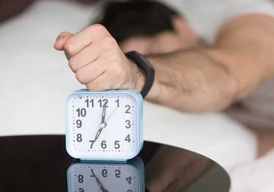 Noites sem dormir podem torná-lo mais egoísta, avisam os especialistas