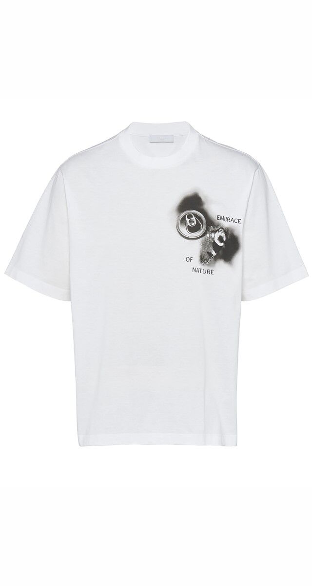 T-shirt em algodão estampado, €620, Prada