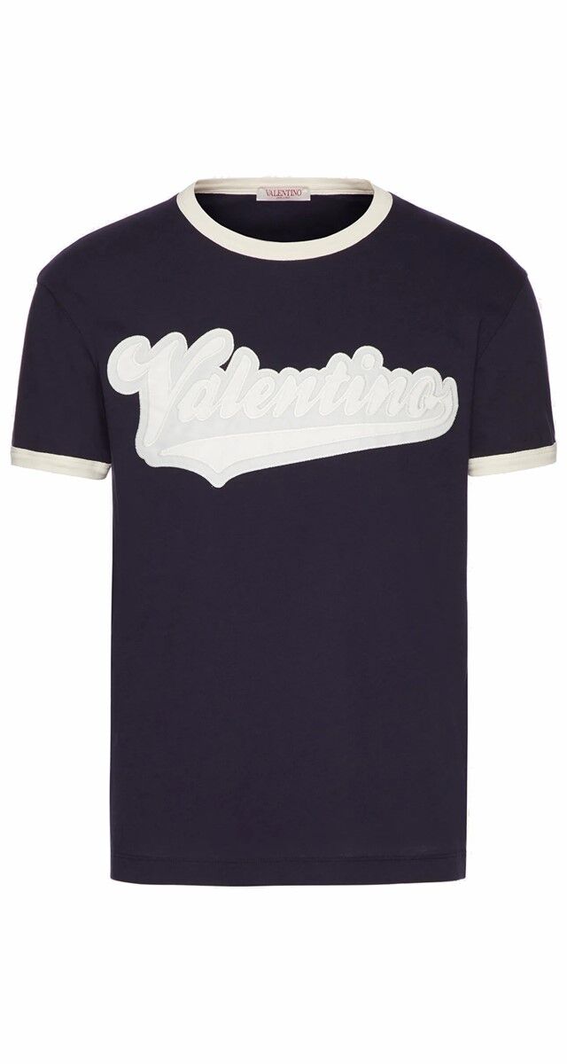 T-shirt em algodão estampado e bordado, €590, Valentino