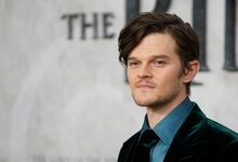 Robert Aramayo, o homem mais bem vestido de 'O Senhor dos Anéis: Os Anéis do Poder' 