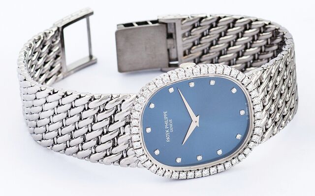 Golden Ellipse 4975, da Patek, feito para a rainha.