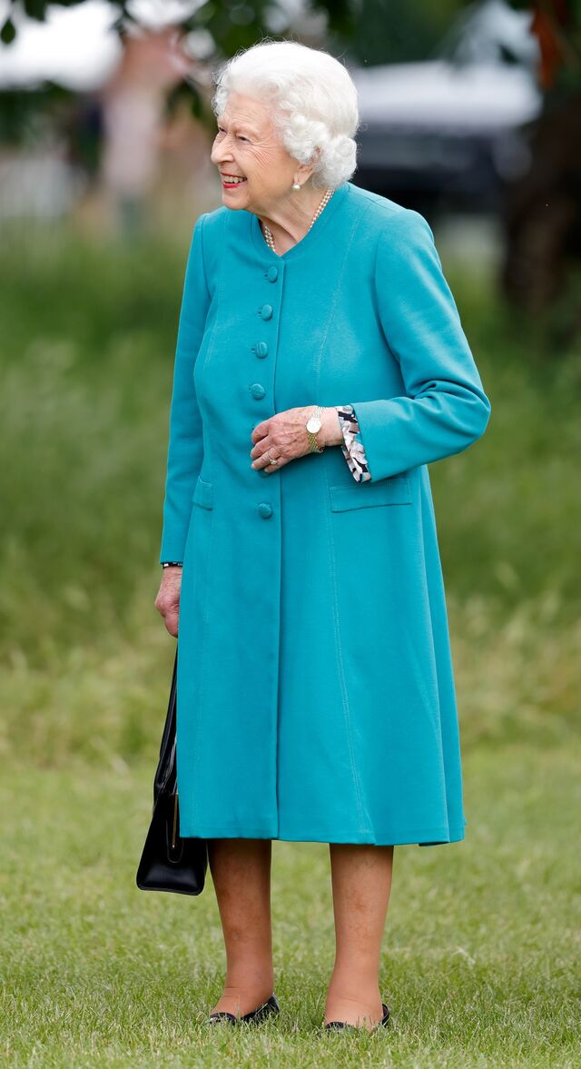 Patek Philippe Calatrava, que a rainha aqui usou em 2021, durante o Royal Windsor Horse Show.