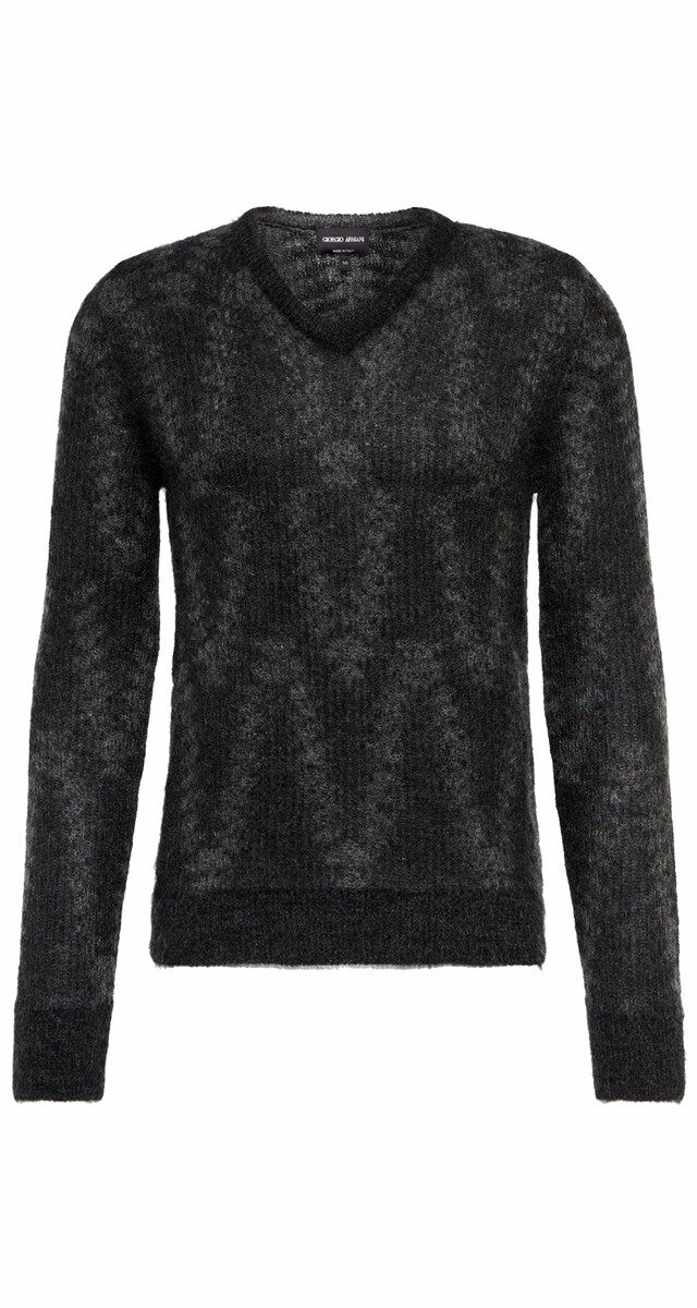 Camisola em malha jacquard de mohair, € 990, Giorgio Armani