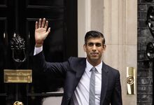 Colecionador de Coca-Colas e mais rico que o rei de Inglaterra. Ponto a ponto, o que sabemos sobre Rishi Sunak