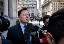 Elon Musk in, utilizadores out. As celebridades que já deixaram o Twitter