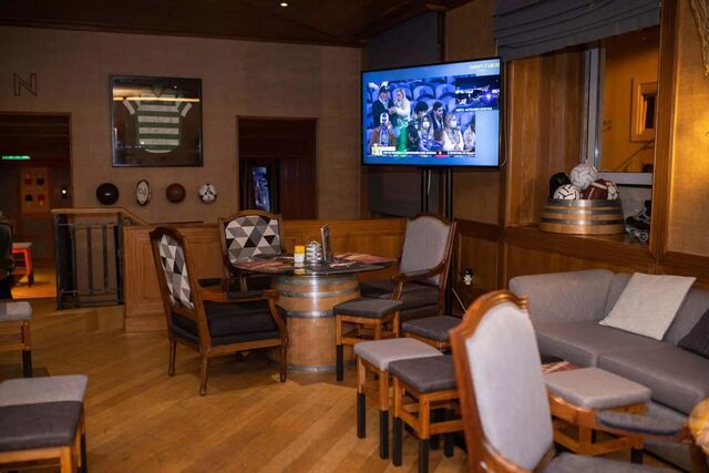 Real Sports Bar