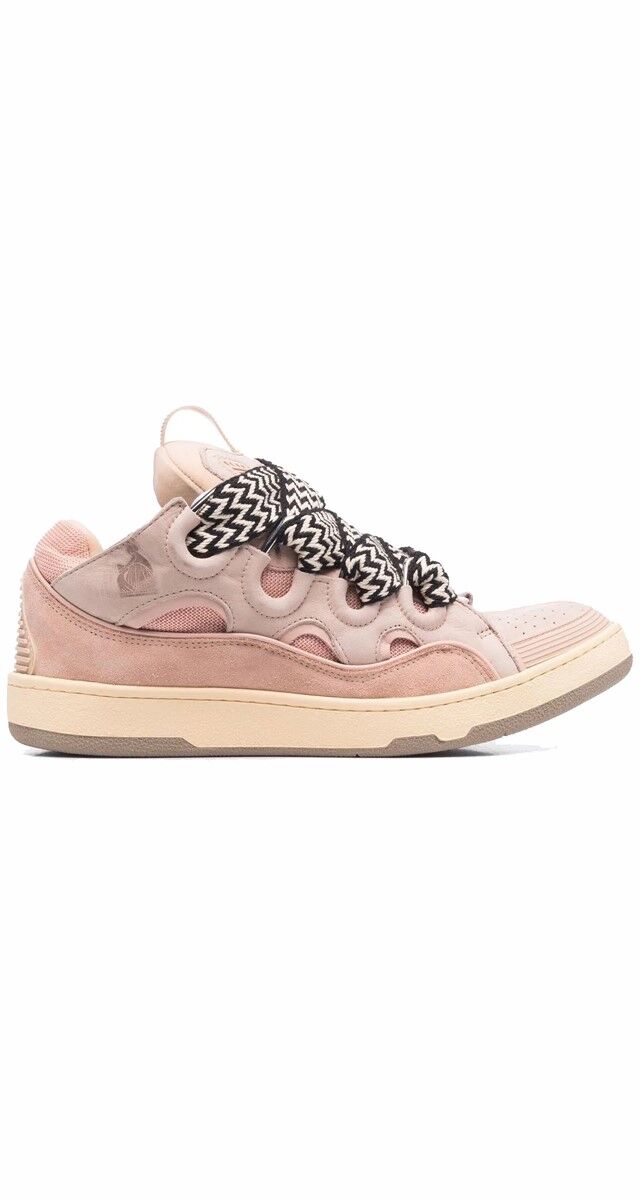 Ténis em pele, €590, Lanvin.