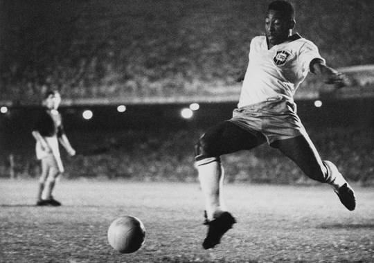Deixou-nos Edson. Pelé viverá para sempre  