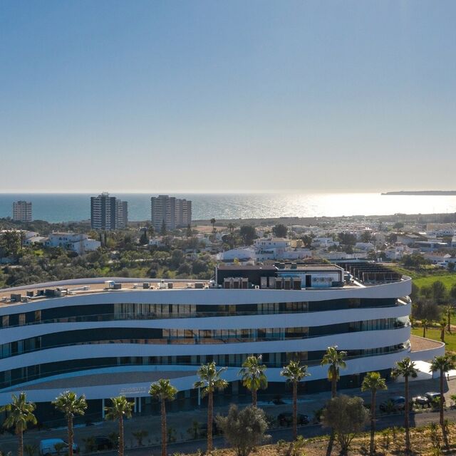 Vista exterior do Longevity Health & Wellness Hotel.