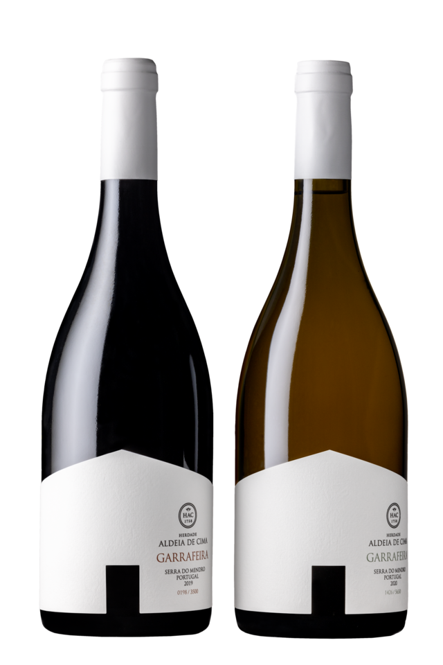 A Herdade da Aldeia de Cima, na Serra do Mendro, lançou o Garrafeira branco 2020 e Garrafeira tinto 2019.