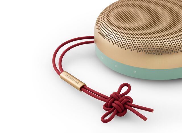 Beosound A1 Lunar Red e Jade Green, €299.