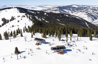 Cinco estâncias de esqui que estão, literalmente, no topo
